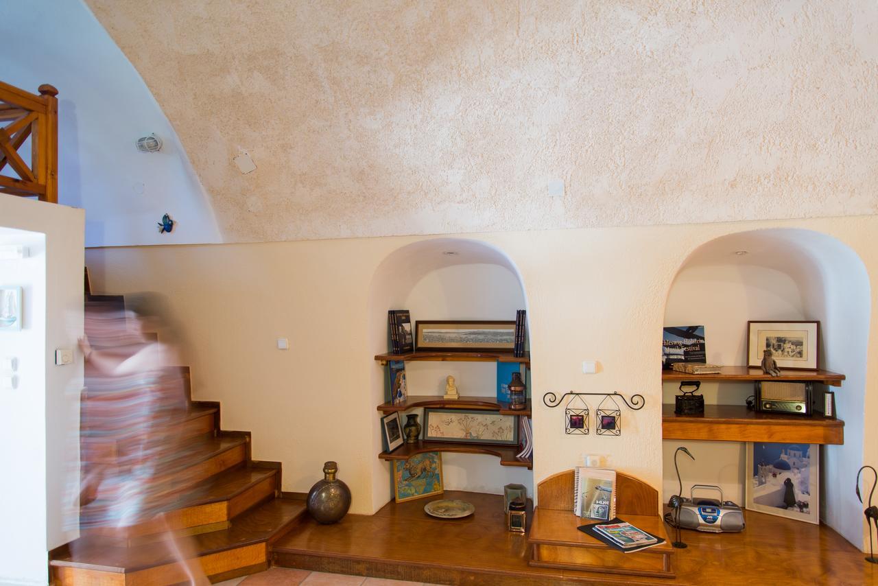 Canava Santino Cave Houses Messaria  Exterior photo